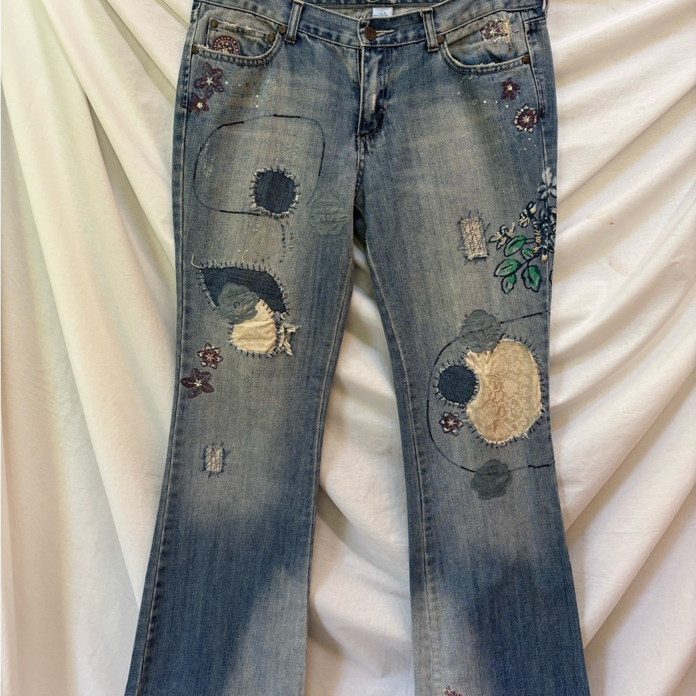 Vtg Lilu Patchwork Embroidered Flare Jeans size 8 / 9